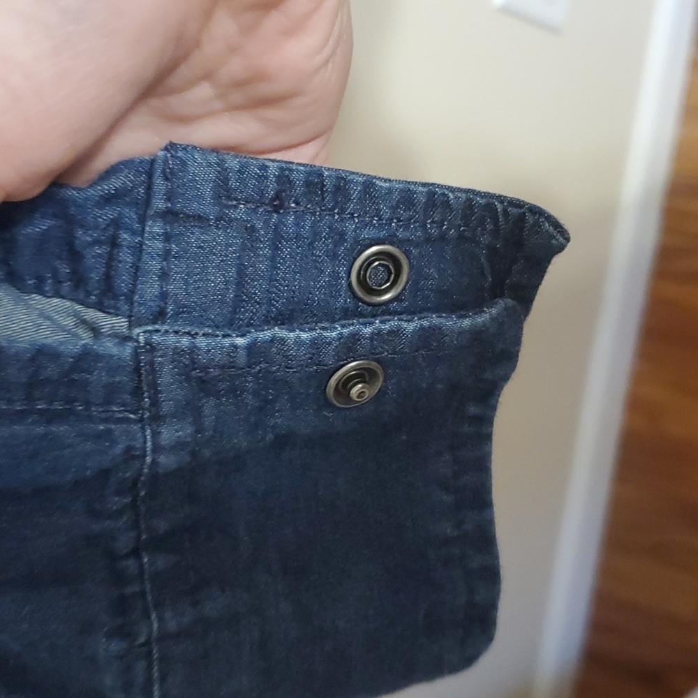 American Rag Mens  jean snap button down shirt with button cuffs. - Picture 4 of 4